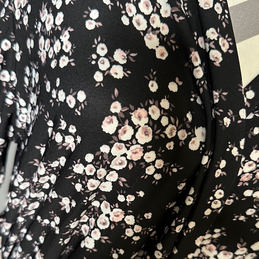 Chic Floral Robe - Picture 6 of 6